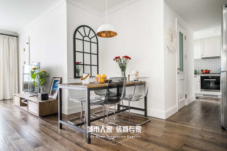 95平米兩居室室內(nèi)裝修 打造通透精致居家空間 95平米兩居室室內(nèi)裝修 打造通透精致居家空間